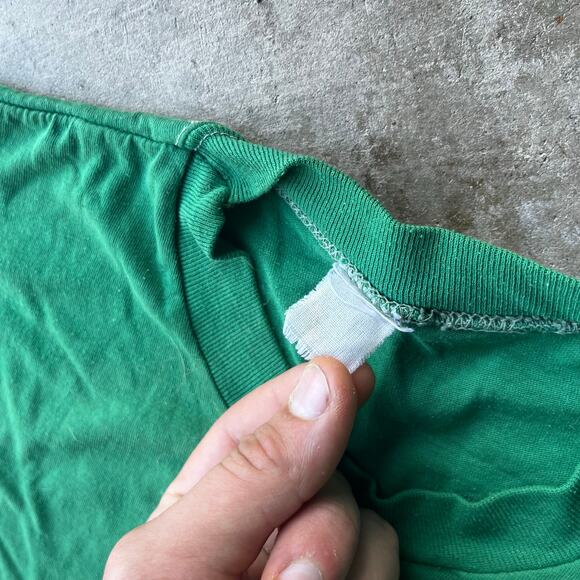 VINTAGE 70S 80S FOOTHILL SCRIPT SHIRT GREEN THIN THRASHED MENS MEDIUM - Picture 4 of 5